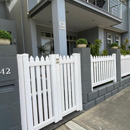 The Hutt On Mandurah Marina Apartment Exterior photo