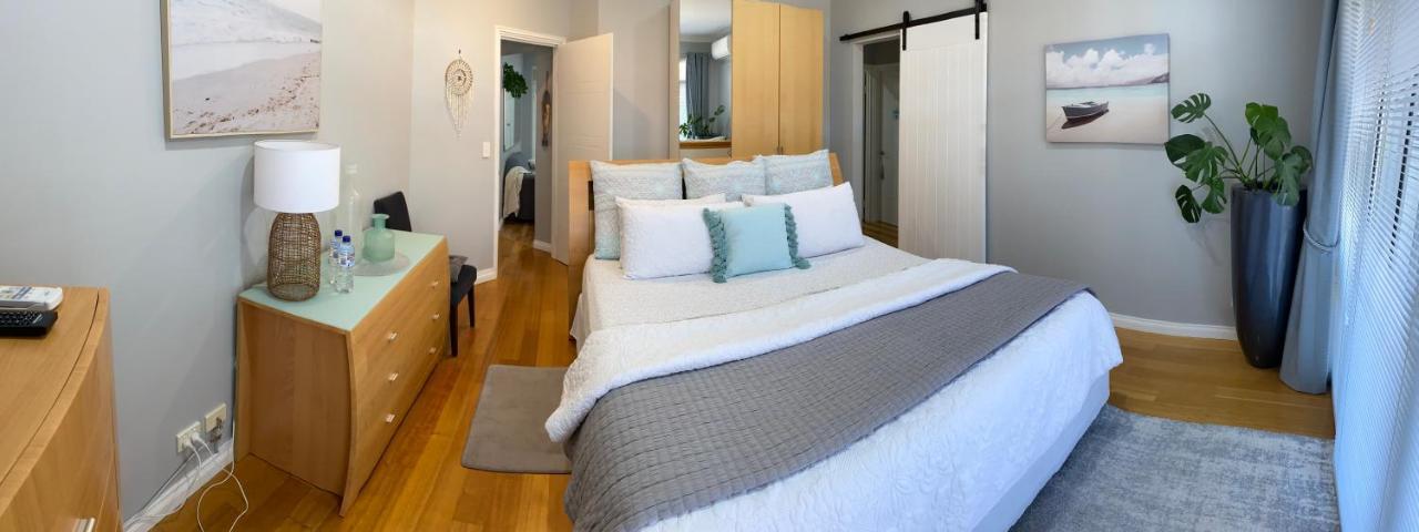 The Hutt On Mandurah Marina Apartment Exterior photo